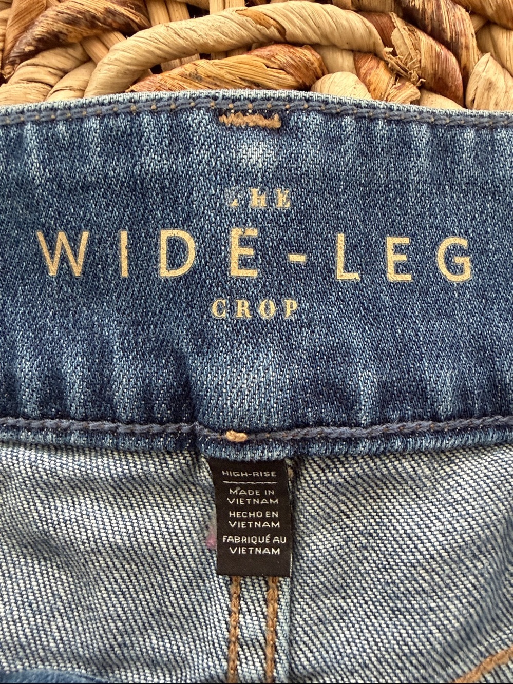 WHBM Wide Leg High Rise Crop with D-Ring Belt - Picture 13 of 16